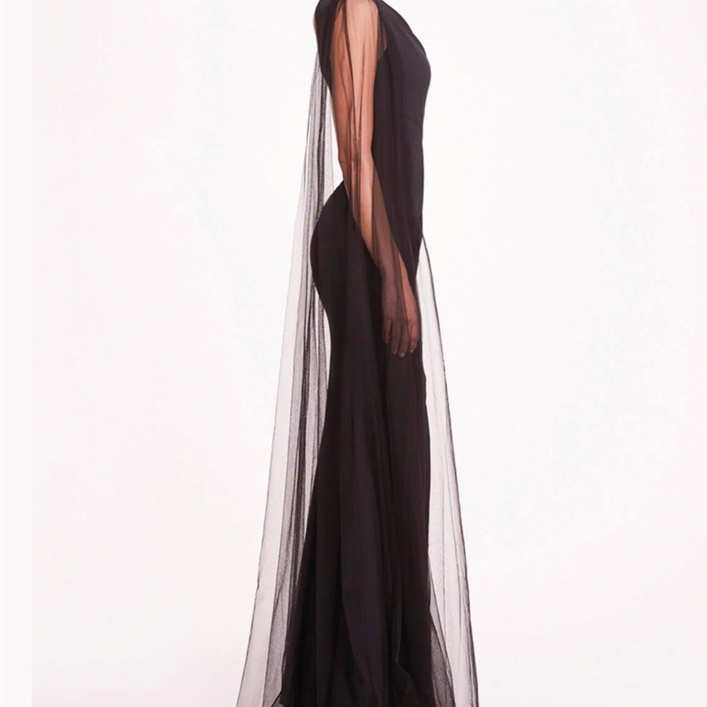 Elegant Black One-Shoulder Evening Dress - Picture 3 of 4
